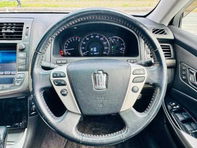 Toyota Crown 2012 - Image 10