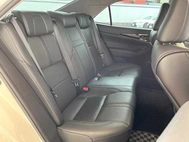 Toyota Crown 2016 - Image 10