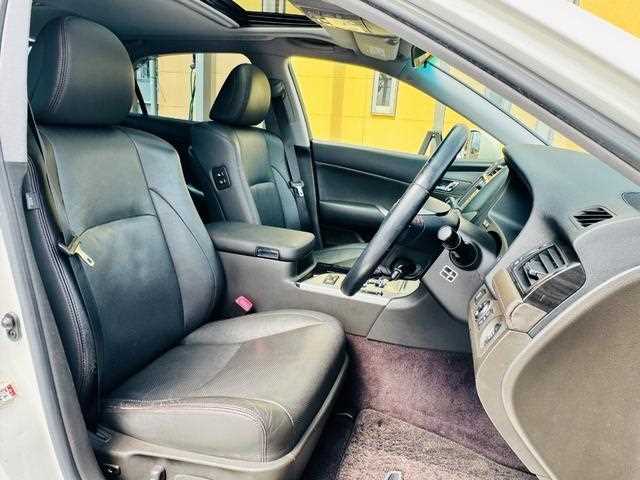 Toyota Crown 2012 - Image 11