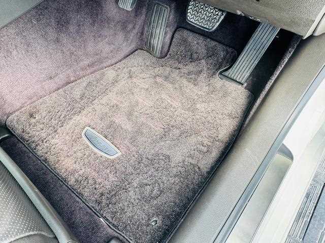 Toyota Crown 2012 - Image 13