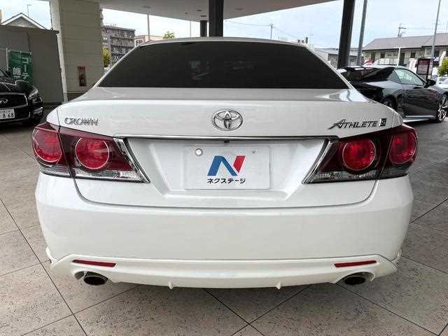 Toyota Crown 2016 - Image 15