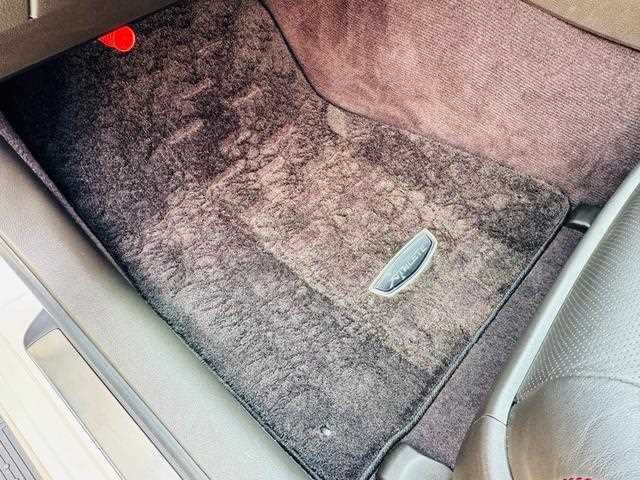 Toyota Crown 2012 - Image 17