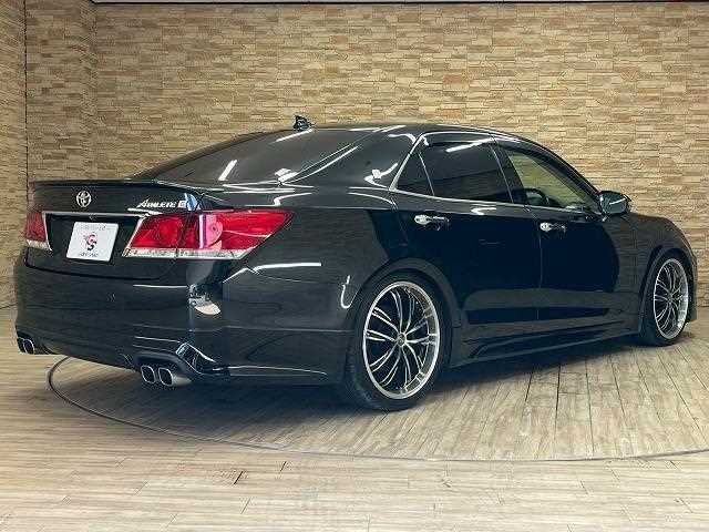Toyota Crown 2013 G - Image 16