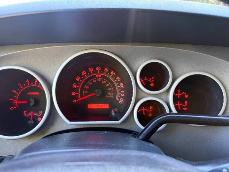 2011 Toyota Tundra Grade - Image 16