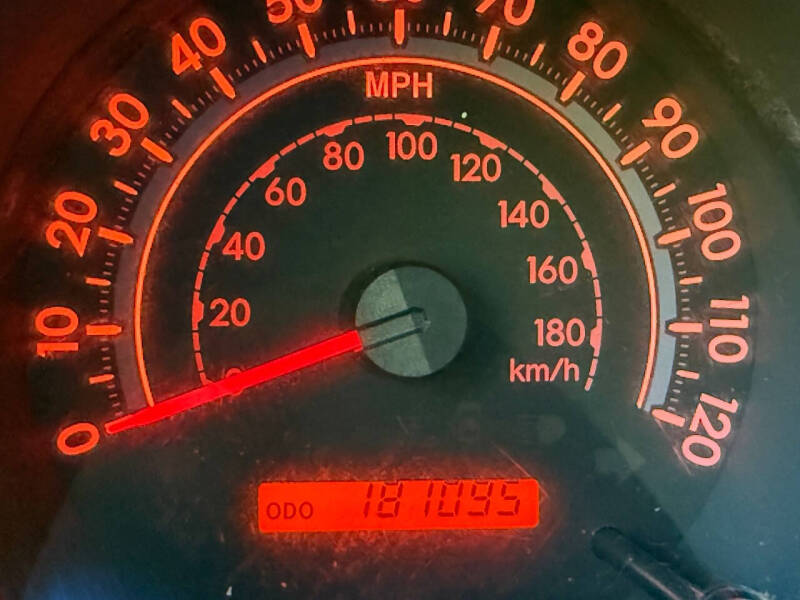 2011 Toyota Tundra Grade - Image 17