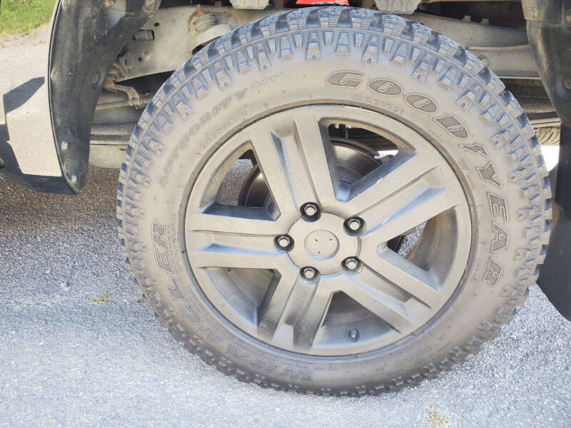 2011 Toyota Tundra Limited - Image 8