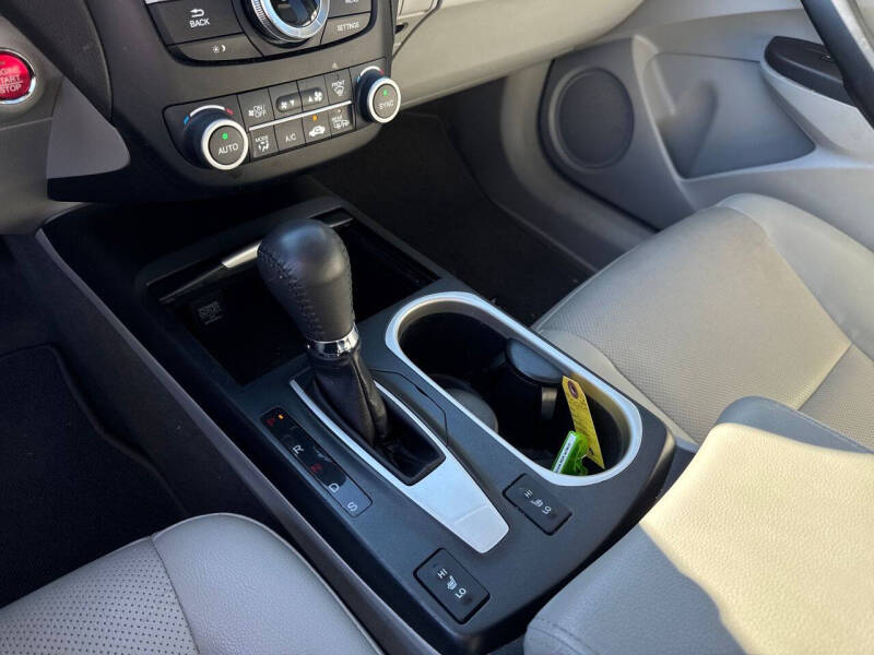 2017 Acura RDX - Image 23