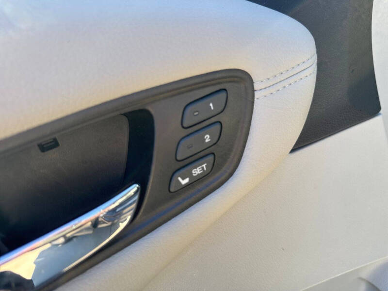 2017 Acura RDX - Image 27