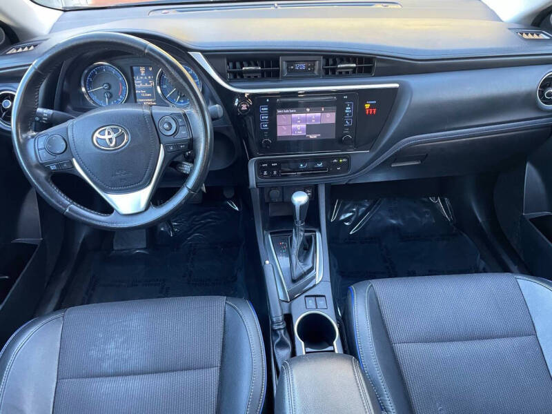 2018 Toyota Corolla SE - Image 12