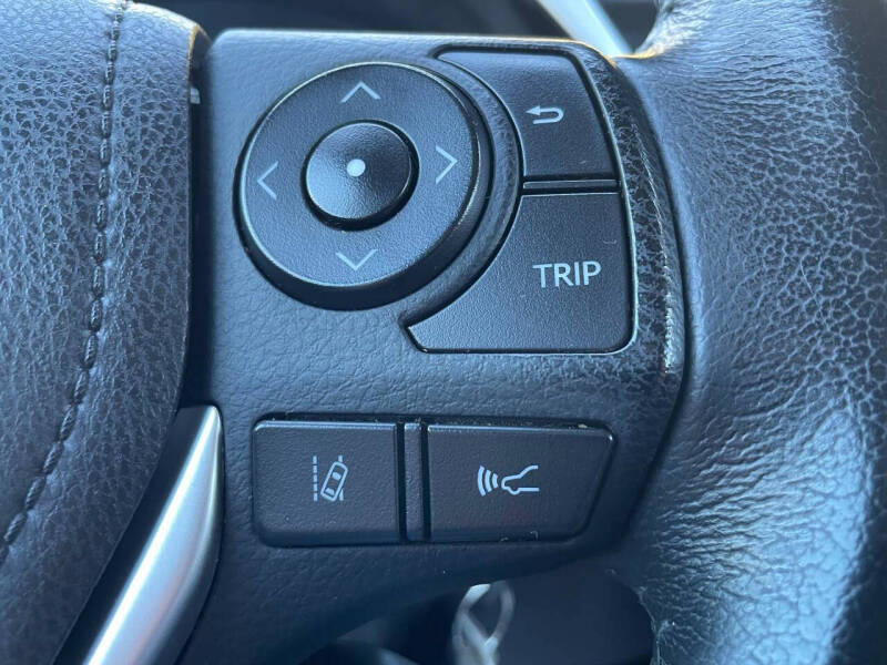 2018 Toyota Corolla SE - Image 14