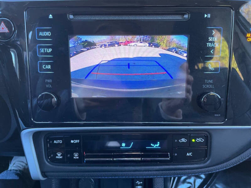 2018 Toyota Corolla SE - Image 17