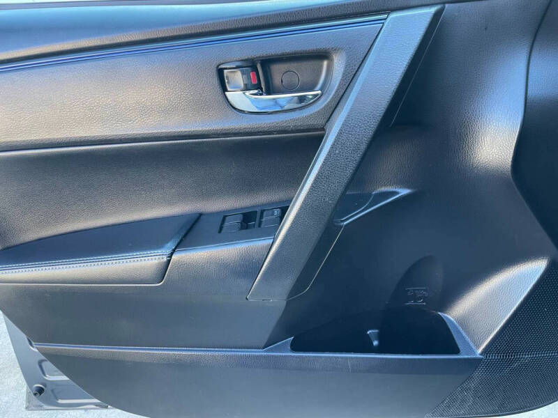 2018 Toyota Corolla SE - Image 21