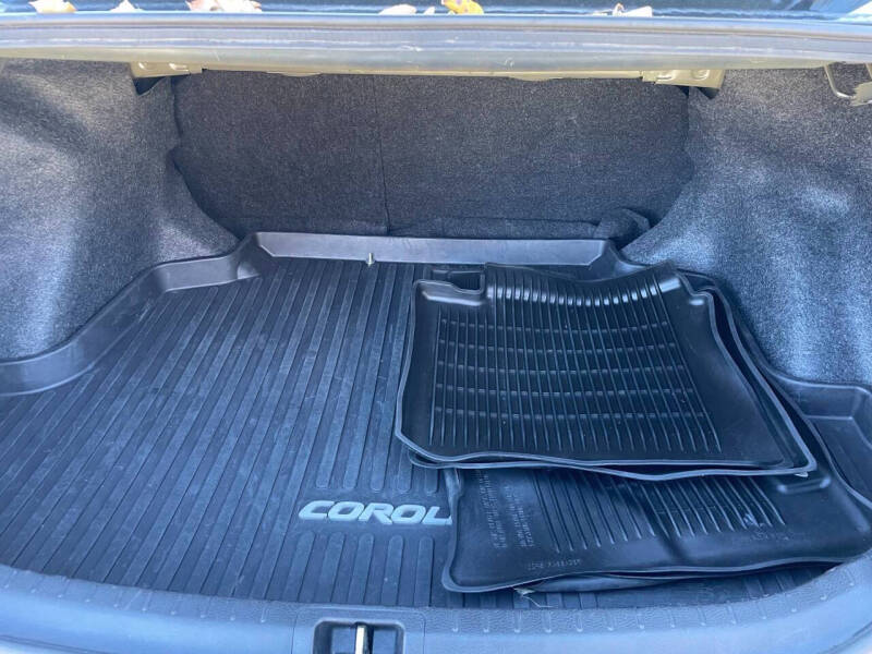 2018 Toyota Corolla SE - Image 24