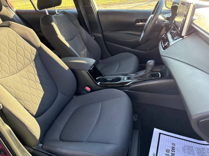 2020 Toyota Corolla LE - Image 12