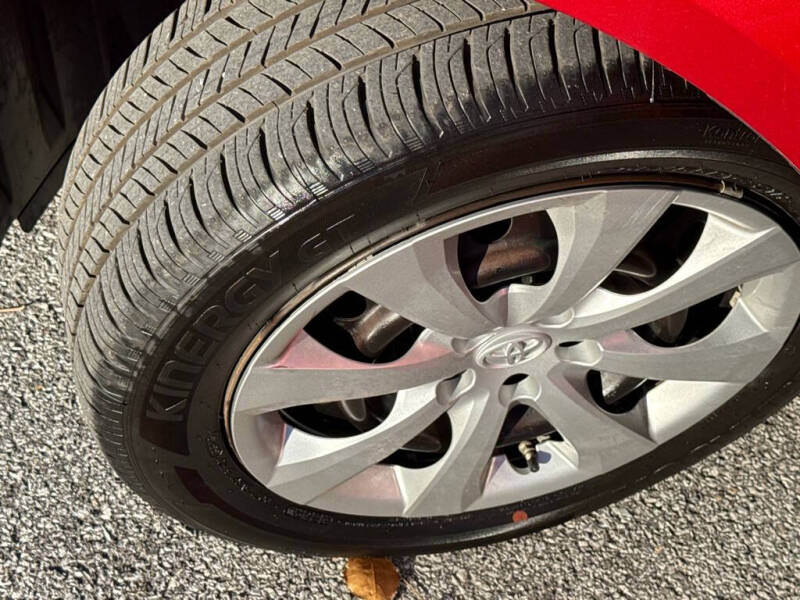 2020 Toyota Corolla LE - Image 15