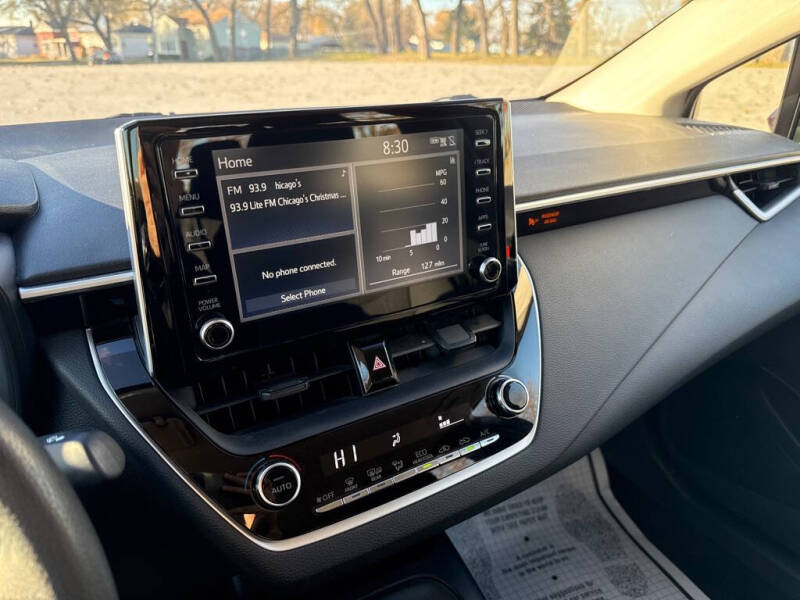 2020 Toyota Corolla LE - Image 9