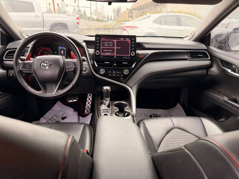 2022 Toyota Camry TRD - Image 26