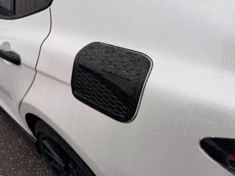 2022 Toyota Camry TRD - Image 10