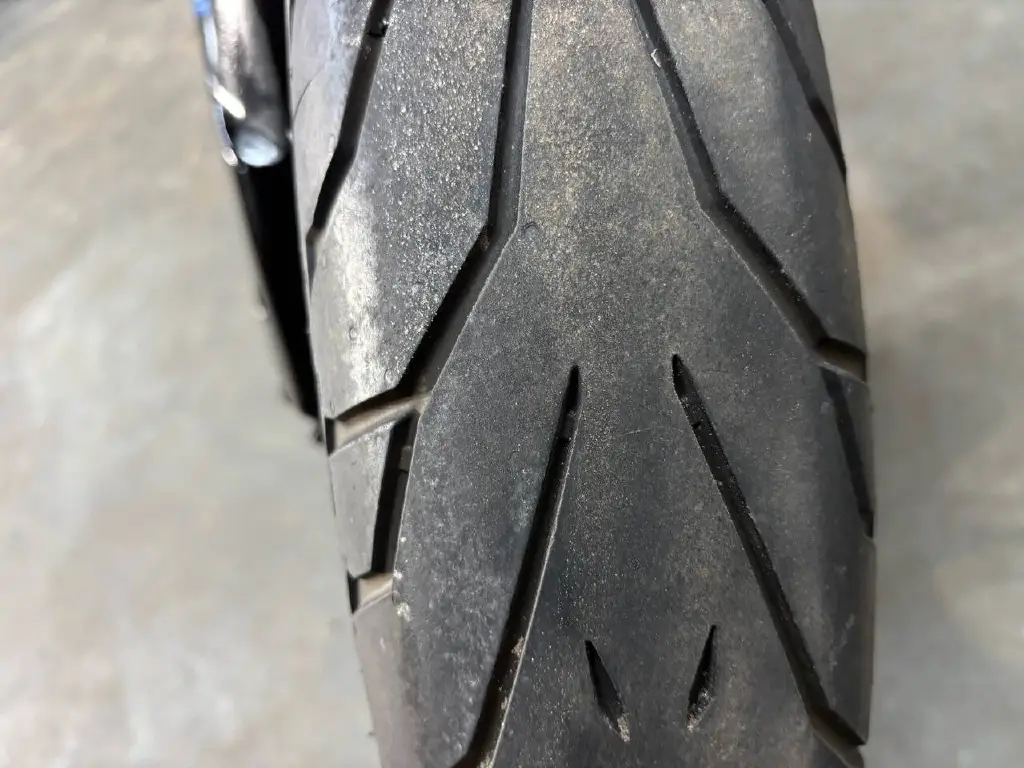 2005 Suzuki Sportbike Motorcycle GSX-R 1000 - Image 9