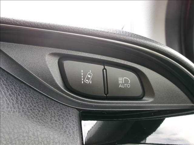 2020 Toyota Vitz - Image 4