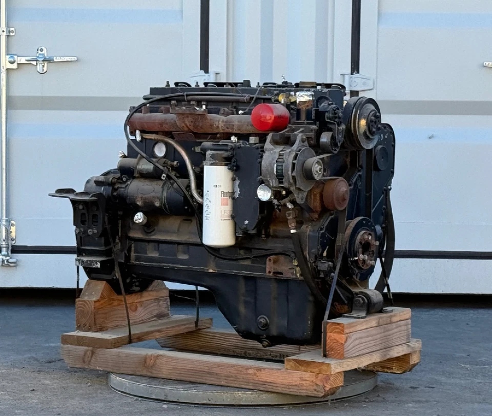 Cummins CG-275 Series 24v 8.3L Engine