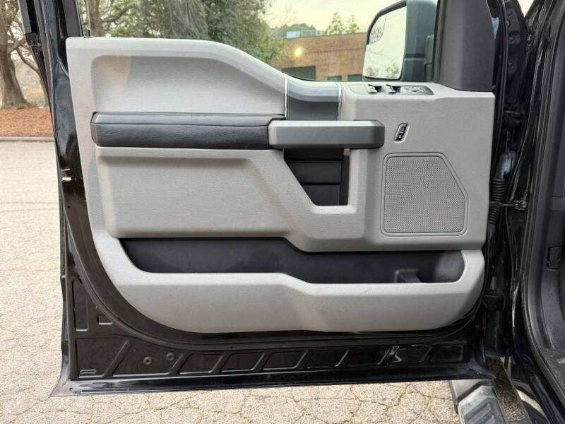 2017 Ford F-150 XLT - Image 13