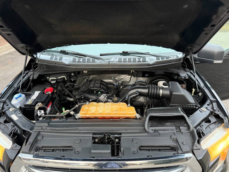 2017 Ford F-150 XLT - Image 32