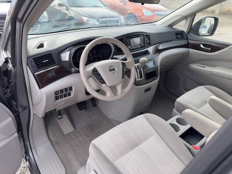 2017 Nissan Quest SV - Image 11