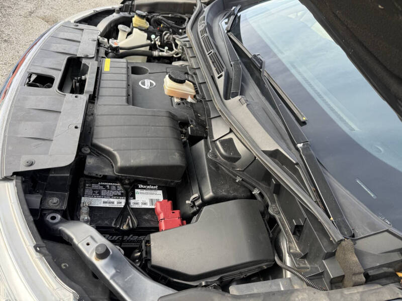 2017 Nissan Quest SV - Image 22