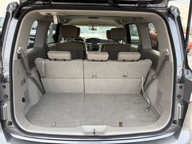 2017 Nissan Quest SV - Image 8