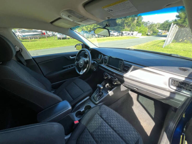 2020 Kia Rio - Image 11