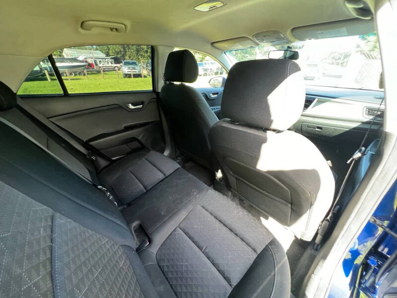 2020 Kia Rio - Image 10