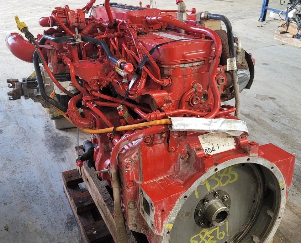 2021 Freightliner M2 106 Cummins 6.7L engine - Image 4