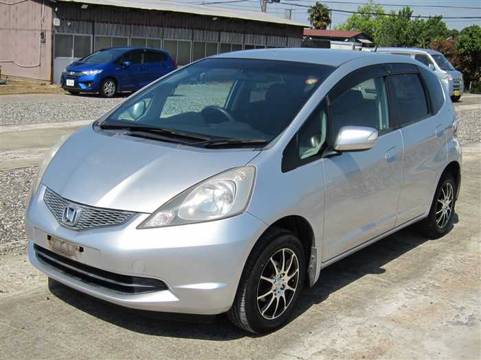 2010 Honda Fit - Image 2