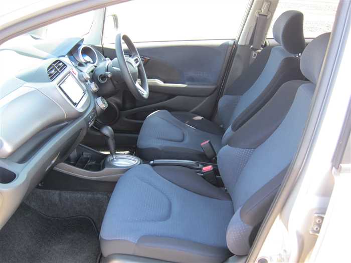 2010 Honda Fit - Image 16