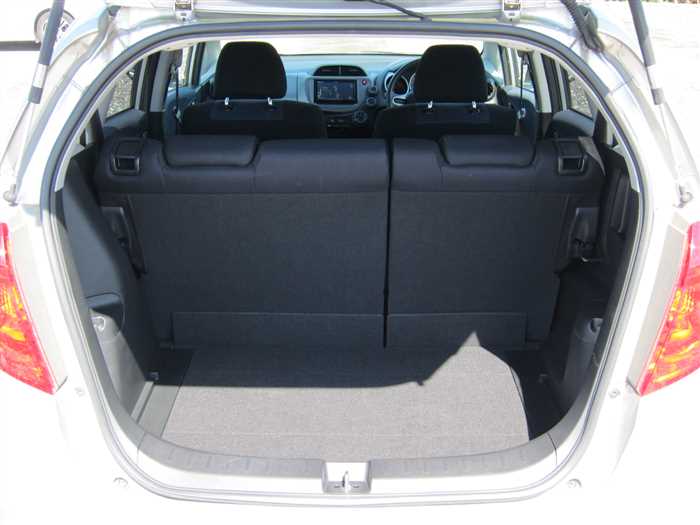 2010 Honda Fit - Image 18