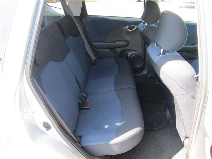 2010 Honda Fit - Image 19