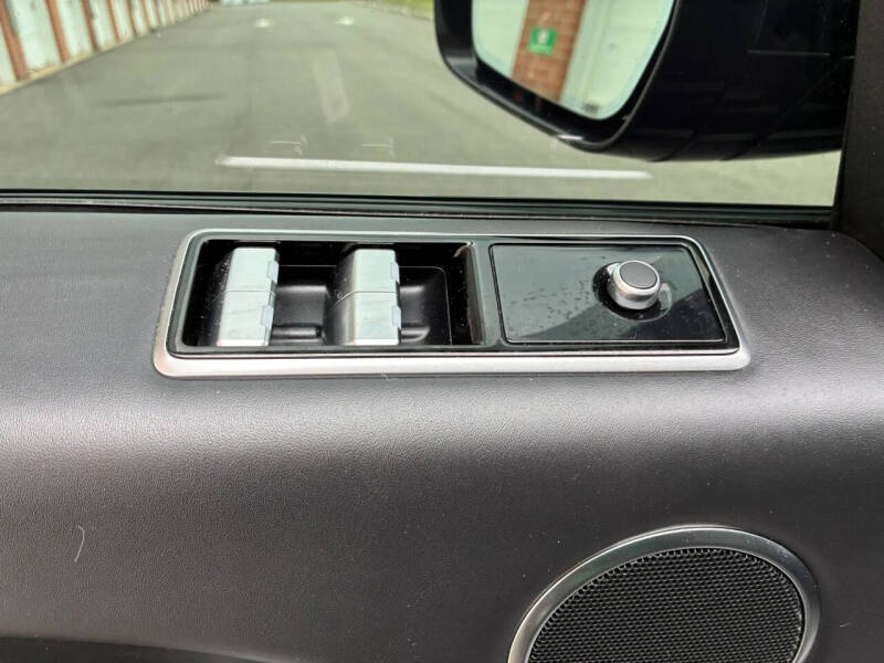 2020 Land Rover Range Rover Sport HST - Image 18