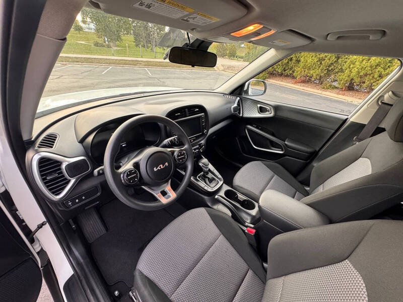 2023 Kia Soul LX - Image 13