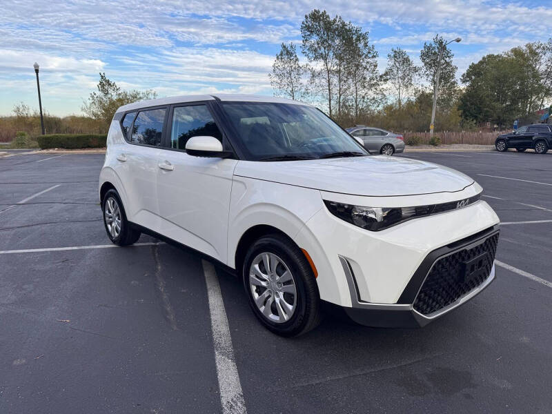 2023 Kia Soul LX - Image 3
