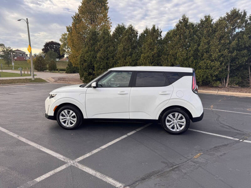 2023 Kia Soul LX - Image 8