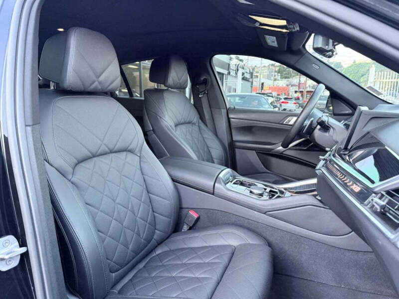2024 BMW X6 xDrive40i - Image 21