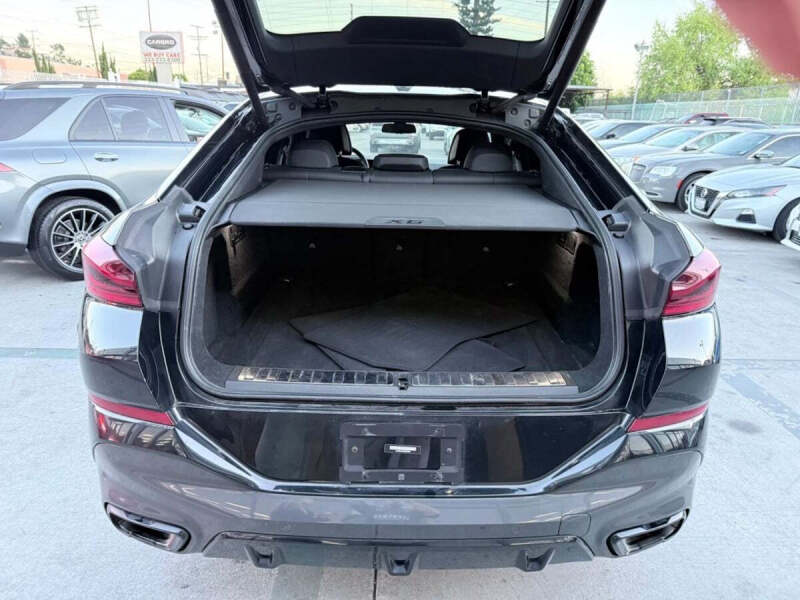 2024 BMW X6 xDrive40i - Image 27