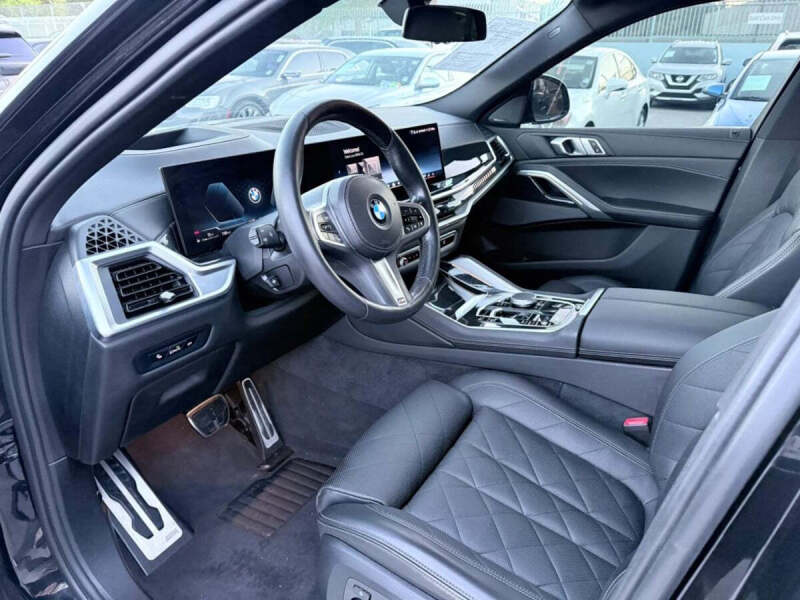 2024 BMW X6 xDrive40i - Image 10