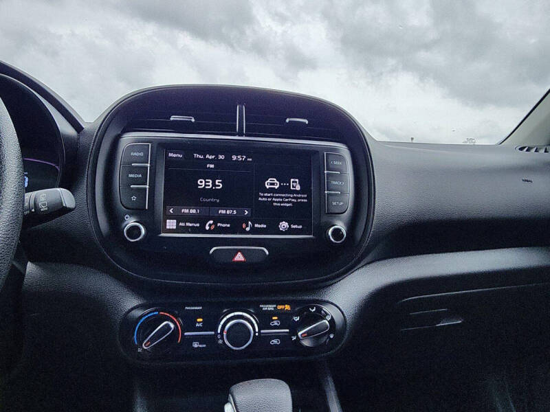 2024 Kia Soul LX - Image 14
