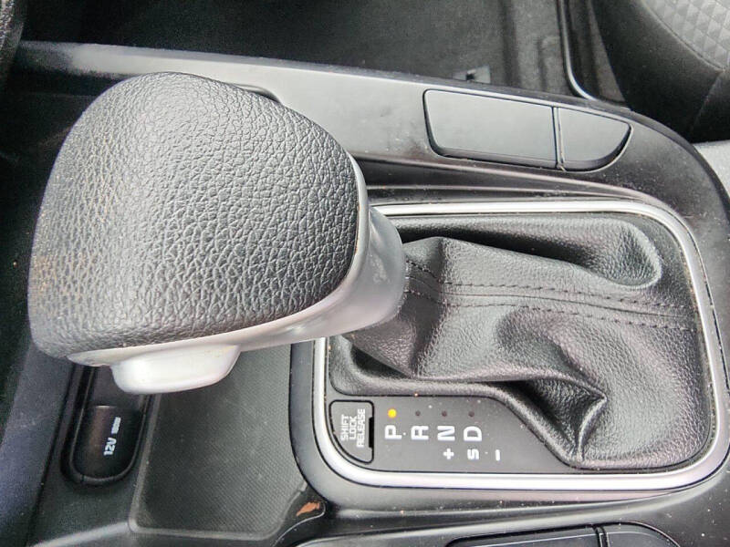 2024 Kia Soul LX - Image 16