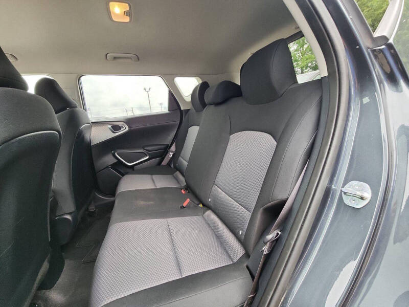 2024 Kia Soul LX - Image 19