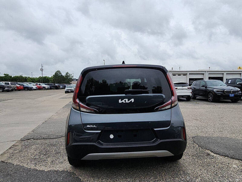 2024 Kia Soul LX - Image 4