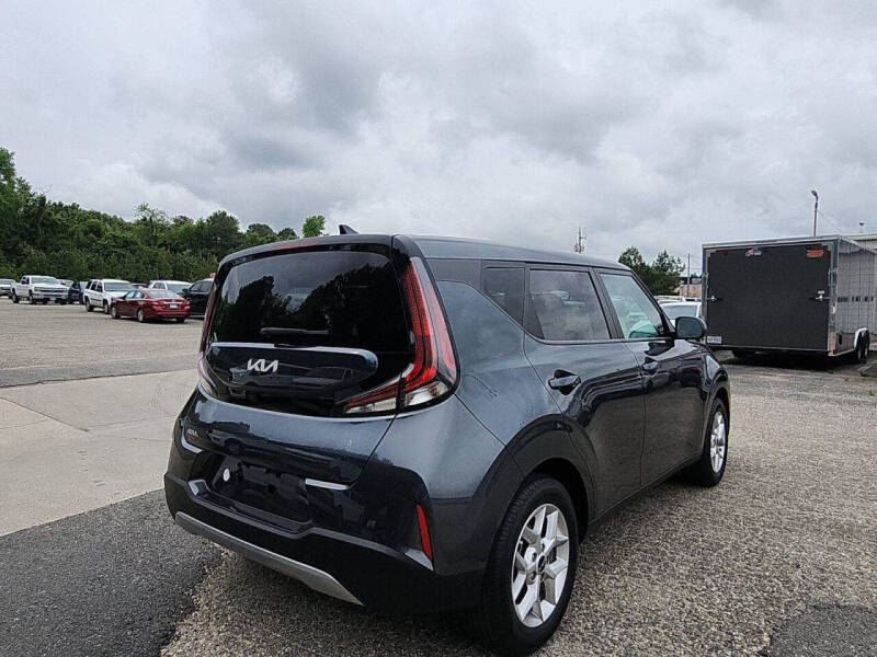 2024 Kia Soul LX - Image 5