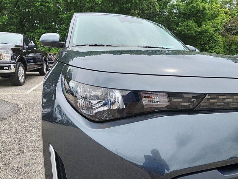 2024 Kia Soul LX - Image 9